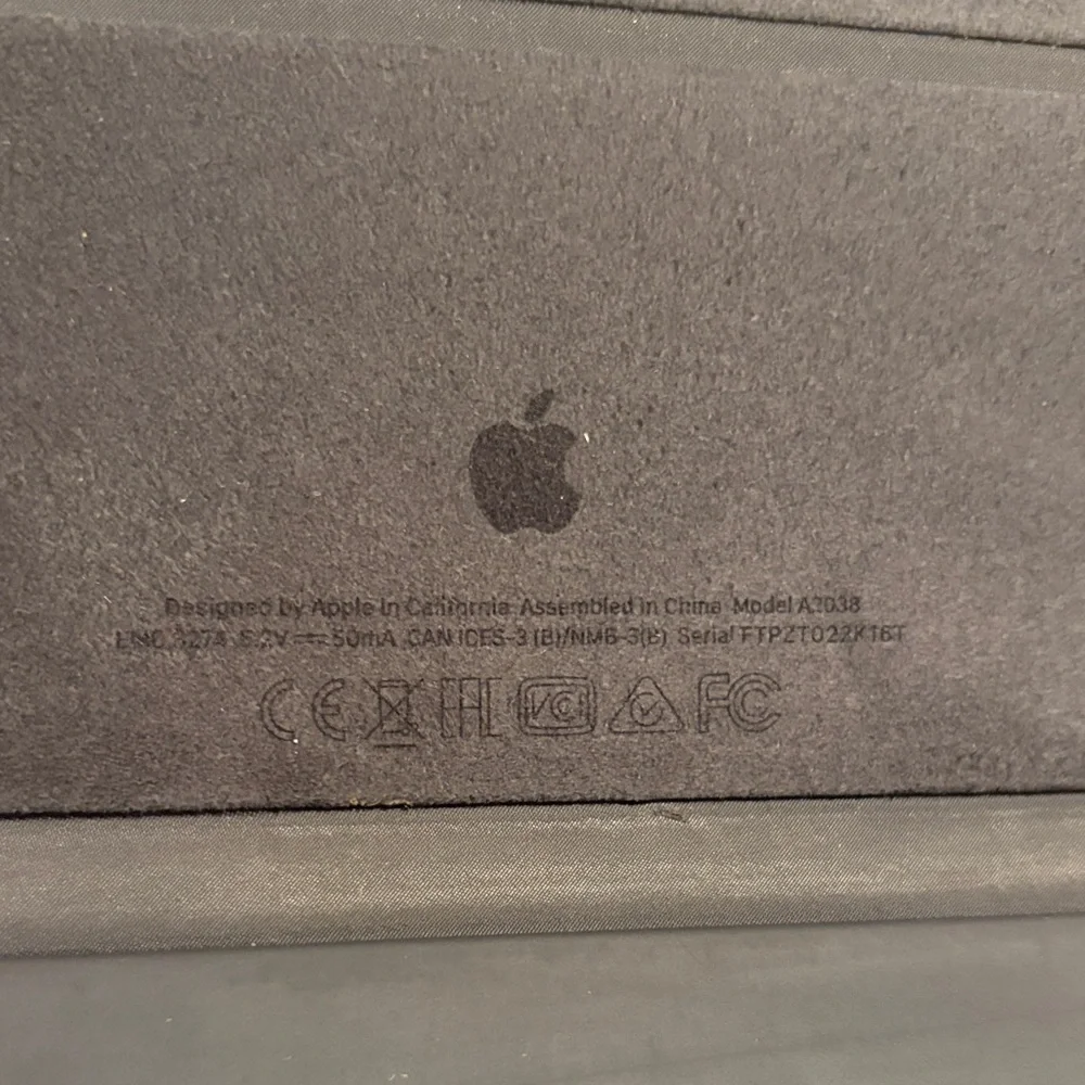 Apple Smart Keyboard 11